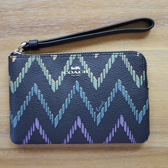 Coach Handbags - NWT Coach Corner Zip Wristlet W/Geo Chevron Print